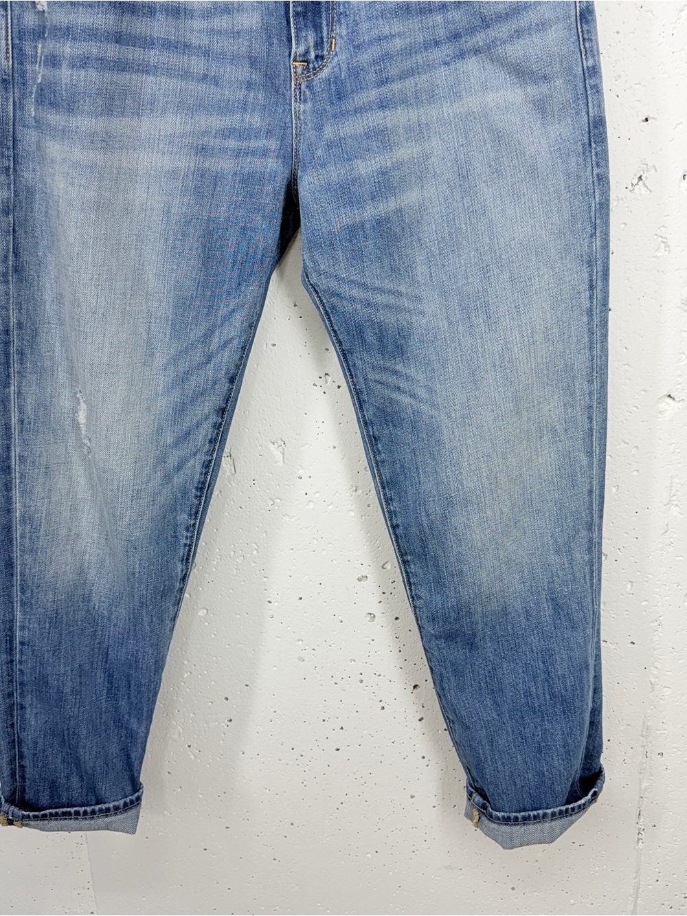GAP Women’s Size 29 Sexy Boyfriend Durham Wash Distressed Ankle Crop Jeans - Picture 5 of 13